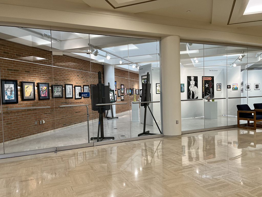 From outside teh gallery looking in at hemlock and bay city central